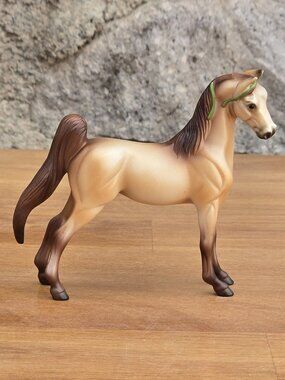 Breyer Stablemates Series 6 Mystery Horse – Dun American Saddlebred